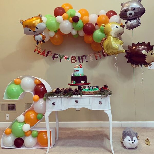 Trang trí bàn quà sinh nhật thú chibi BBX453
