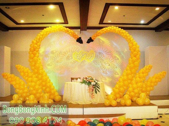 goc_1419494623-4 Trang trí sân khấu tiệc cưới hình thiên nga SS037
