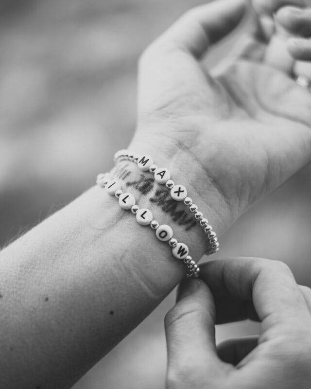 10 món quà sinh nhật ý nghĩa handmade cho bạn trai Vòng tay dùng làm quà tặng sinh nhật cho bạn trai