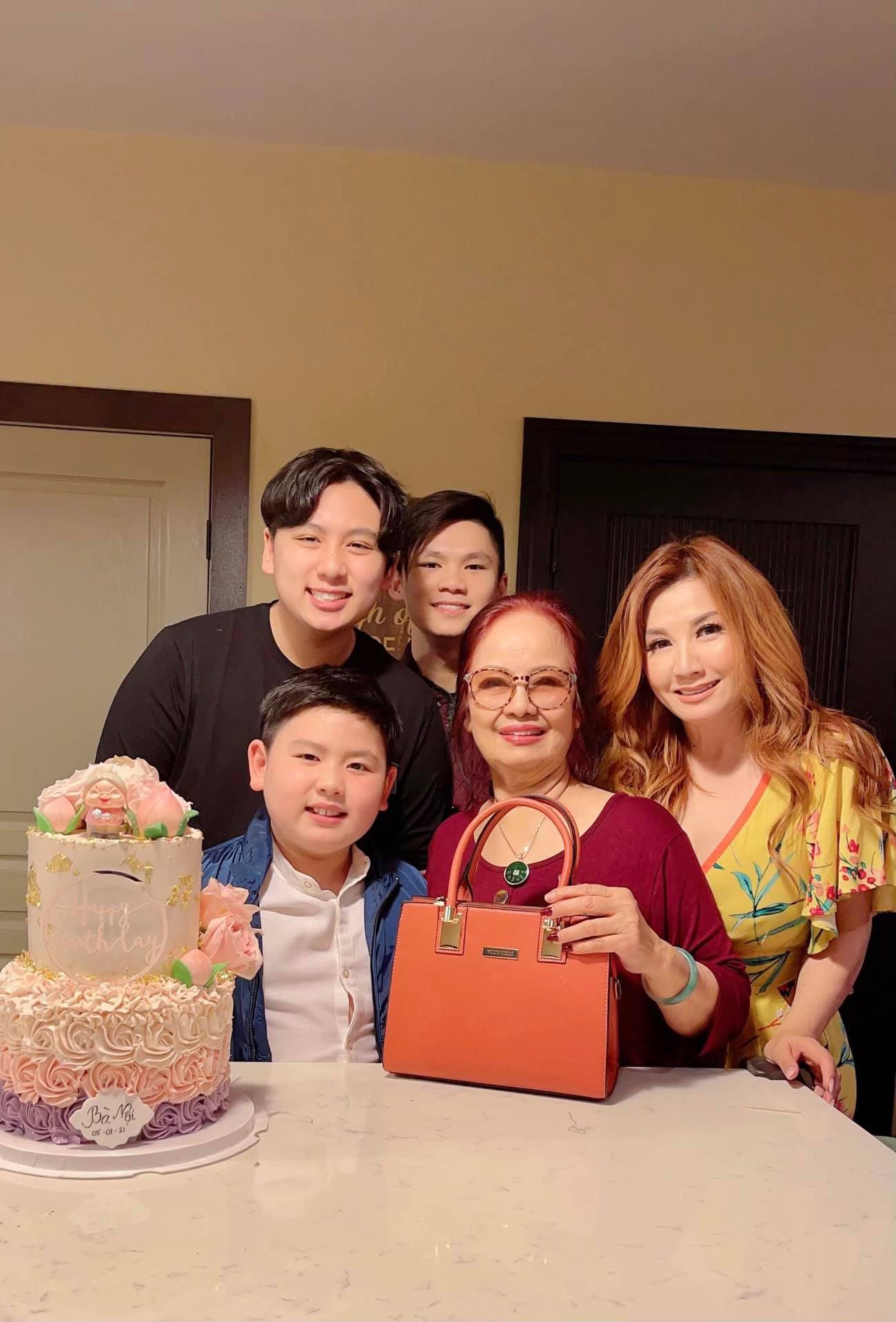 Trizzie Phương Trinh tổ chức sinh nhật cho mẹ Bằng Kiều 2021