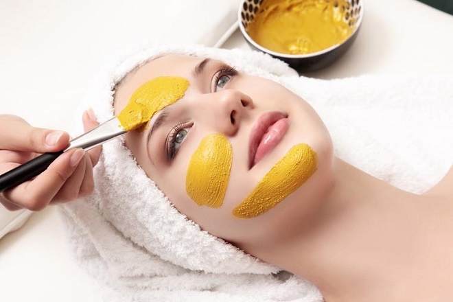 Cách chăm sóc da bị nám tàn nhang đơn giản và hiệu quả Trí Nam thắp hương và lắng nghe