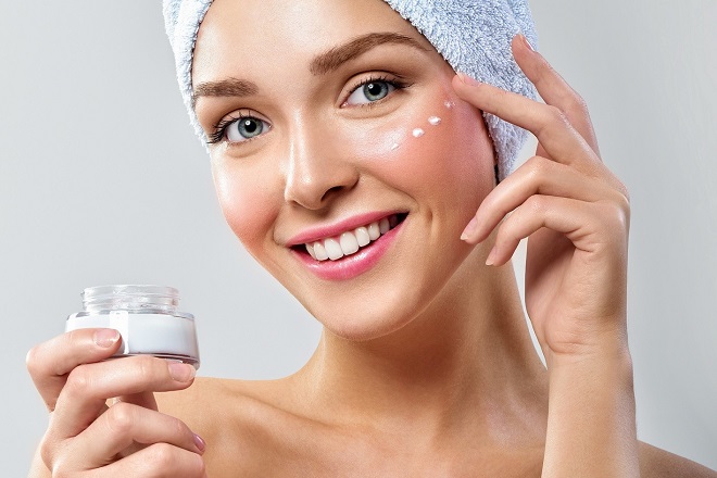 Cách chăm sóc da bị nám tàn nhang đơn giản và hiệu quả Cách làm dom nau tan hương