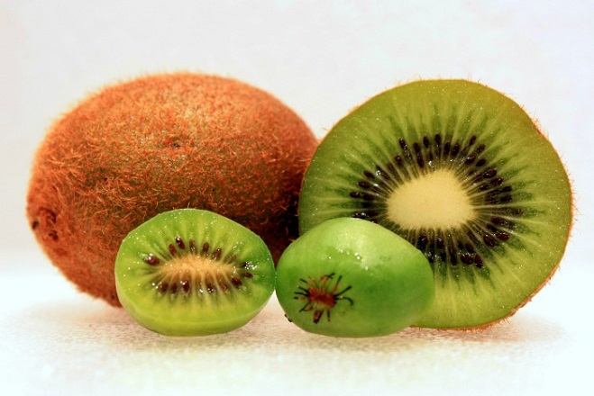 5 cách trị tàn nhang trên mặt bằng nguyên liệu lành tính nhất Kiwi giúp làm mờ tàn nhang