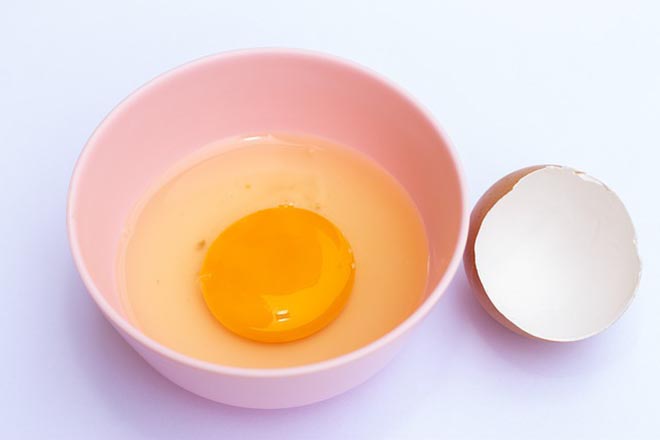 Cách trị nám da mặt bằng lòng trắng trứng gà an toàn nhất nhà ga trung tâm