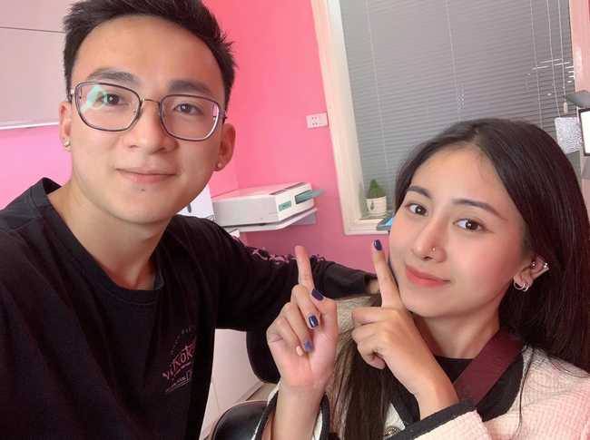 Hội mẹ bầu sắp sinh cực ngầu và lầy lội base64 16307089291241204338054